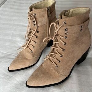 Boots Beige Lace-Up Ankle Boots